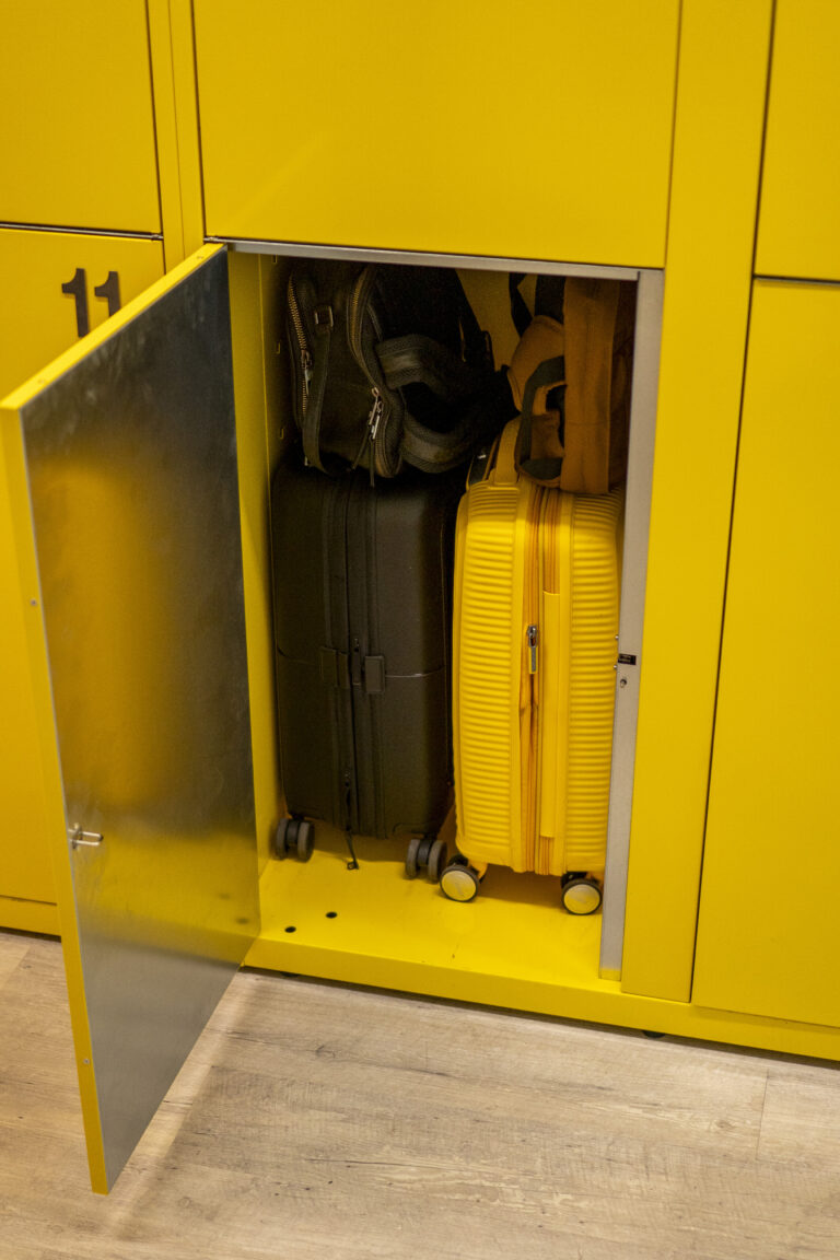costa-locker17